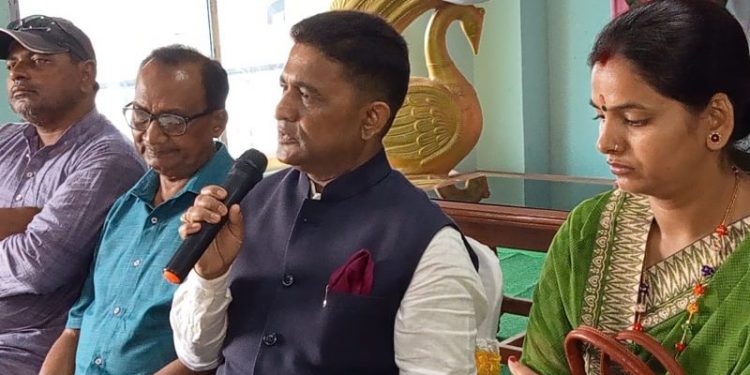 मुस्लिम आयोगका अध्यक्ष अन्सारीलाई कारवाहीको माग: एमाले सचिव महासेठ