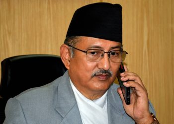 रुपन्देहीमा भएको बस दुर्घटनाका घाइतेहरुलाई उपचारमा कमी हुन नदिन र्गहमन्त्री खाँणको निर्देशन