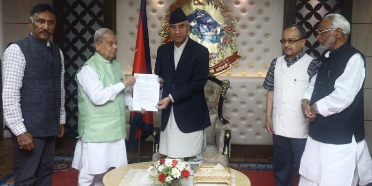 लोसपाद्वारा प्रधानमन्त्रीलाई ज्ञापनपत्र