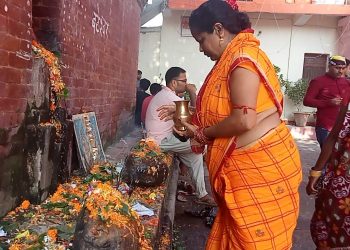 साउने सोमबारमा शिवजीका मन्दिरहरुमा भक्तजनको घुँइचो