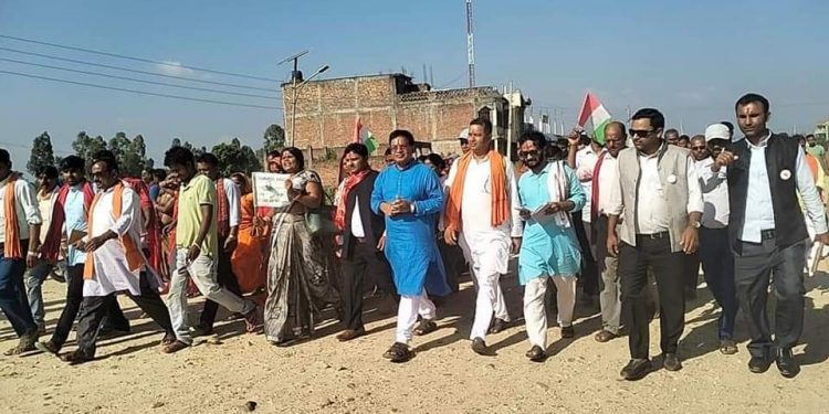 यादव र कार्की बिचको प्रतिस्पर्धाका बिच कमल मजबुत बन्दै