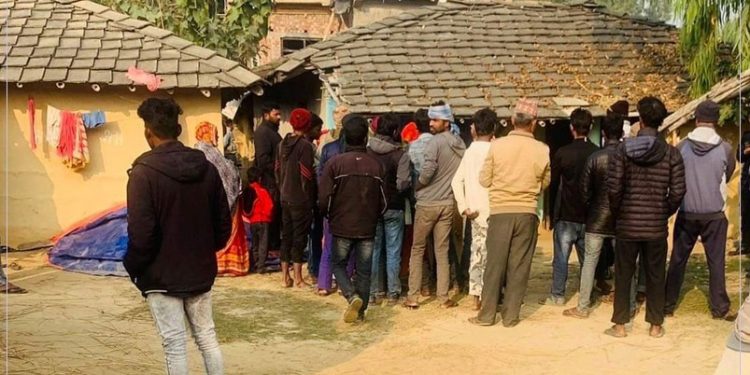 धनुषाको बटेश्वरमा धारिलो हतियार प्रहार महिलाको हत्यामा श्रीमानकै संलग्नता