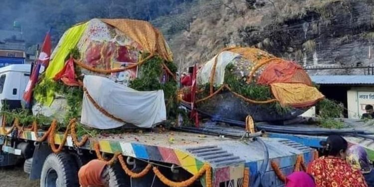 विशालरुपी देवशिला जनकपुरधामबाट अयोध्याका लागि प्रस्थान