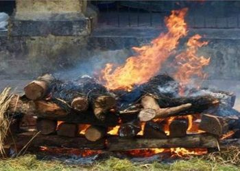 जलाउन लगिएको एक महिलाको शव प्रहरीको नियन्त्रणमा