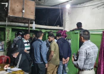 जनकपुरधाम ११ का वडा अध्यक्ष र सचिव घुससहित पक्राउ