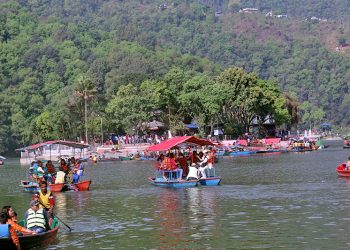 फेवातालमा डुंगा पल्टिँदा एकजना गम्भीर घाइते