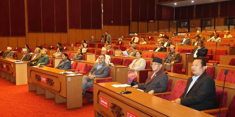 छातीभन्दा मुनिको कुनै पनि कपडामा राष्ट्रिय झन्डा प्रयोग गर्न नपाइने