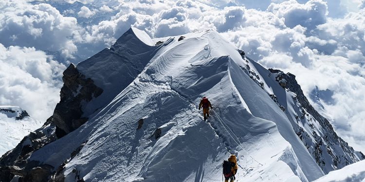 तीन जना शेर्पा आरोही बेपत्ता