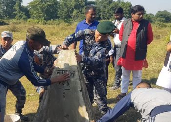 सिमाक्षेत्रका सिमास्तम्भहरु मर्मत गरिँदै