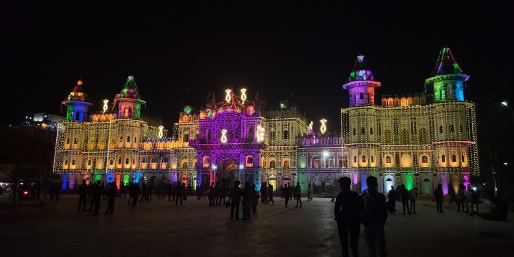 साताव्यापी विवाह पञ्चमीको पहिलो दिन नगर दर्शन गरी मनाइयो (फोटो फिचर)