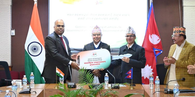 भारतद्वारा नेपाललाई निर्वाचन सामग्री दोस्रो खेप हस्तान्तरण