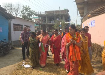 झुठा परिवर्तनको नारा दिनेमाथि जुलीको कडा प्रहार, विकासको निरन्तरतामा जोड